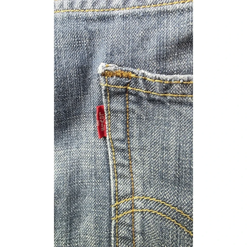 Men's 2000's Levi's 514 Slim Straight Leg Light Medium Wash Jeans 34x34